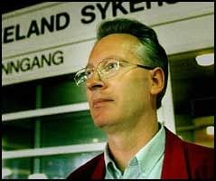 (VG NETT) Egil Haugland, sykehusdirektør ved Haukland sykehus, ønsker å tvinge legene til å jobbe mindre. - 925009
