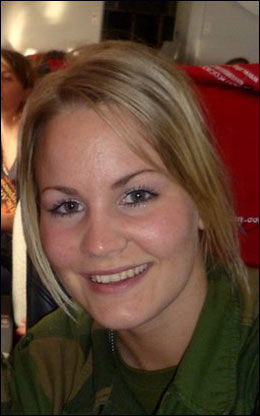 MYE OPPMERKSOMHET: Alice Asplund (23) fra Eidsvoll fikk mye oppmerksomhet etter at hun - 1445656