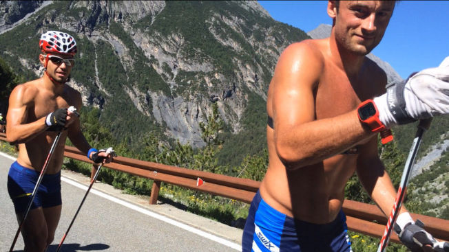 & lt; p & gt; MONSTER & # xD8; KT TOGETHER: It Coach Petter Northug and Russian Ilia Tsjernousov together up the legendary climbing up the Stelvio Pass in Italy in July. & lt; br / & gt; & lt; / p & gt; & lt; p / & gt; 