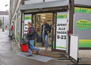 <p>LIME-AKSJON: Tirsdag utførte politiet en razzia mot Lime-butikken i Eiriks gate på Tøyen i Oslo.</p>
