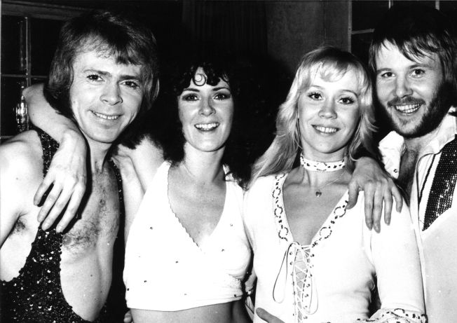 & lt; p & gt; STAR quartet ABBA in the locker room after the concert p & # xE5; Chateau Neuf in Oslo on 10 January 1975 From left: Bj & # xF6; rn Ulvaeus, Anni-Frid Lyngstad, Agnetha F & # XE4; ltskog and Benny Andersson. Photographer: JAN OVIND & lt; / p & gt; 