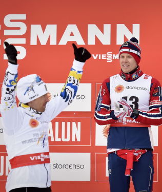  & lt; p & gt; WON: Johan Olsson became world champion p & # xE5; 15 km individual start. Anders Gl & # XF8; ersen ( th) took bronze. & lt; / p & gt; 