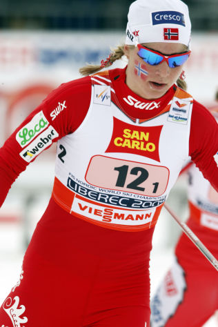 & lt; p & gt; In CZECH: Astrid Uhrenholdt Jacobsen under lagsprinten for women during the World Cup in Liberec in 2009. She was fifth with Ingvild Flugstad & # xD8; stberg. & lt; br / & gt; & lt; / p & gt;