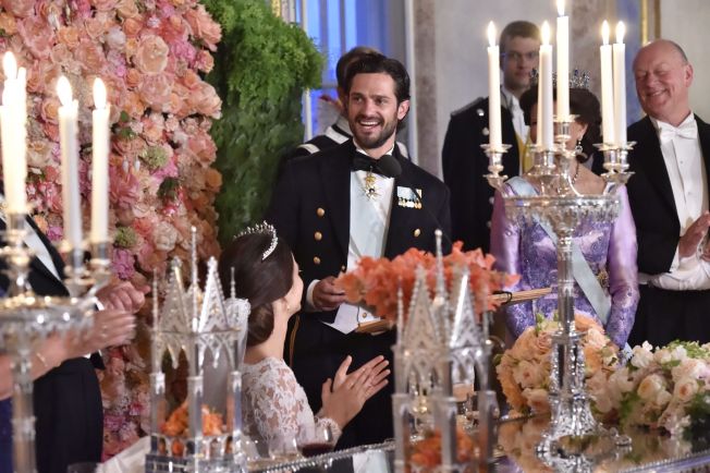  & lt; p & gt; T & # xc5; RER AND LAUGHTER: Prince Carl Philip h & # XF8; ster praise from Swedish experts after he praised his wife in wedding speech. & lt; br / & gt; & lt; / p & gt; 