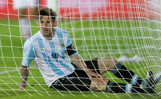 pGIKK FEIL: Lionel Messi endte selv i nettet etter at han misset p en sjanse.br//p