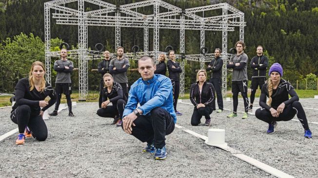 & lt; p & gt; PARTICIPANTS IN & # xAB; R & # xc5; CABINETS & # xBB ;: Behind from left: Johan Remen Evensen, Kai Robin Havnås, Andreas Ygre Wiig, Vibeke Skofterud, Kari Mette Johansen, Magnus Moan, Aleksander Bonsaksen and Thomas Myhre. Front row, from left: Sara Nordenstam, Tiril Sj & # xE5; stad Christiansen, presenter Ailo Gaup, Hedda Berntsen and Thea N & # xE6; ss. & lt; / p & gt; 