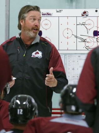  & lt; p & gt ; HEAD COACH: Colorado Avalanches s & # xE5; called & # xA0; head coach, Patrick Roy, during a training & # xF8; kt p & # xE5; ice in Denver, Colorado last l & # xF8; Saturday's. & lt; / p & gt; 