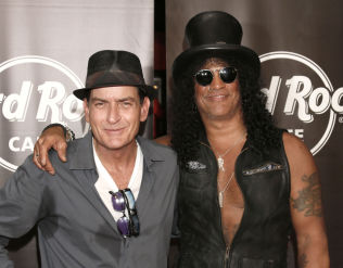 & lt; p & gt; 2012: Charlie Sheen and Slash during Hollywood Walk of Fame Ceremony in 2012, the latter was honored. & lt; br / & gt; & lt; / p & gt;