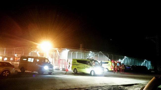 <p>BRÅK: Flere ambulanser og politipatruljer rykket ut til Trandum om kvelden 15. mars. 66 personer ble pågrepet etter opptøyene.<br/></p>